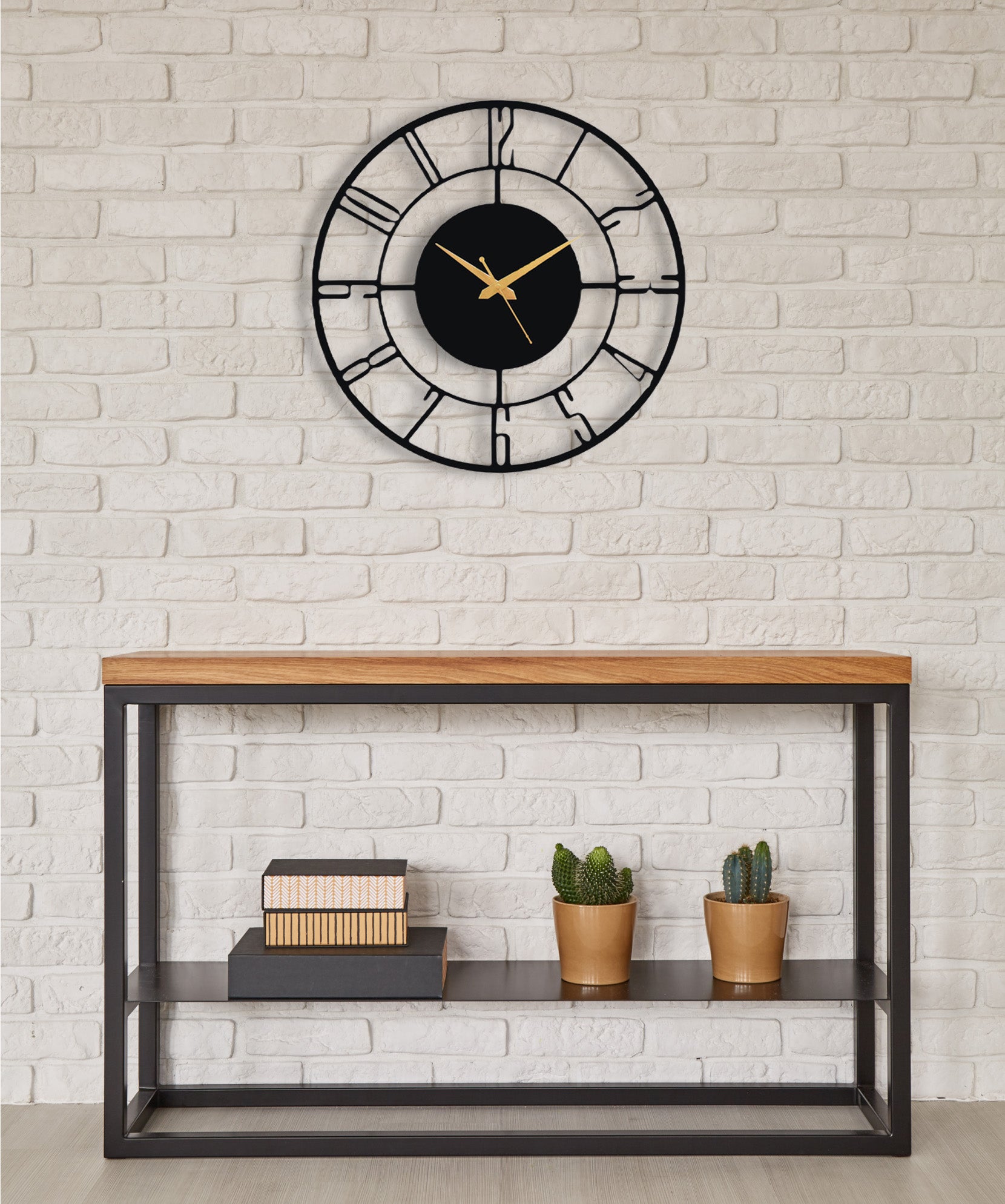 unique design metal wall watch